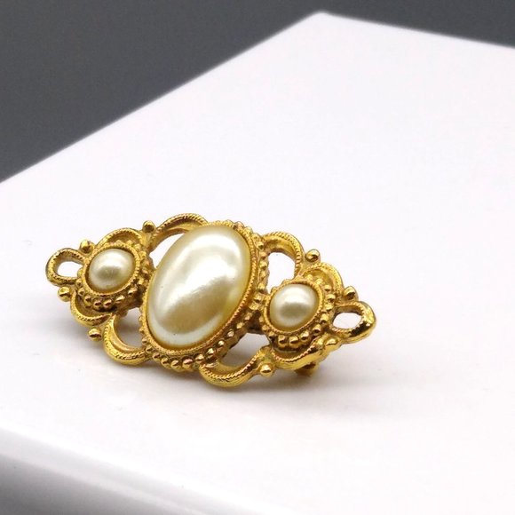 Vintage 1928 Brooch, Small Gold Tone Bar Pin with Faux Pearl Cabochons, Elegant - Picture 2 of 3